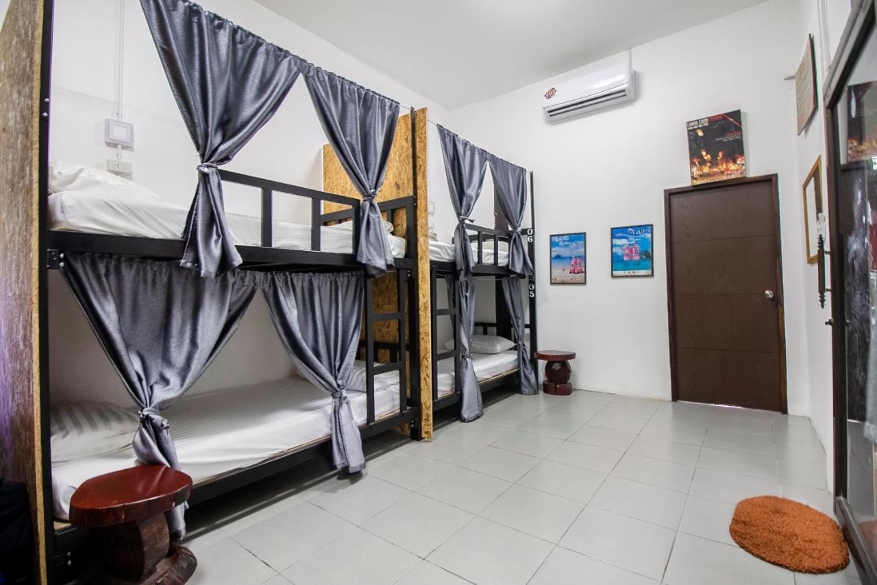 T & T Hostel Kanchanaburi Eksteriør billede