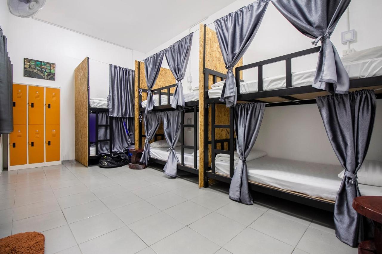 T & T Hostel Kanchanaburi Eksteriør billede