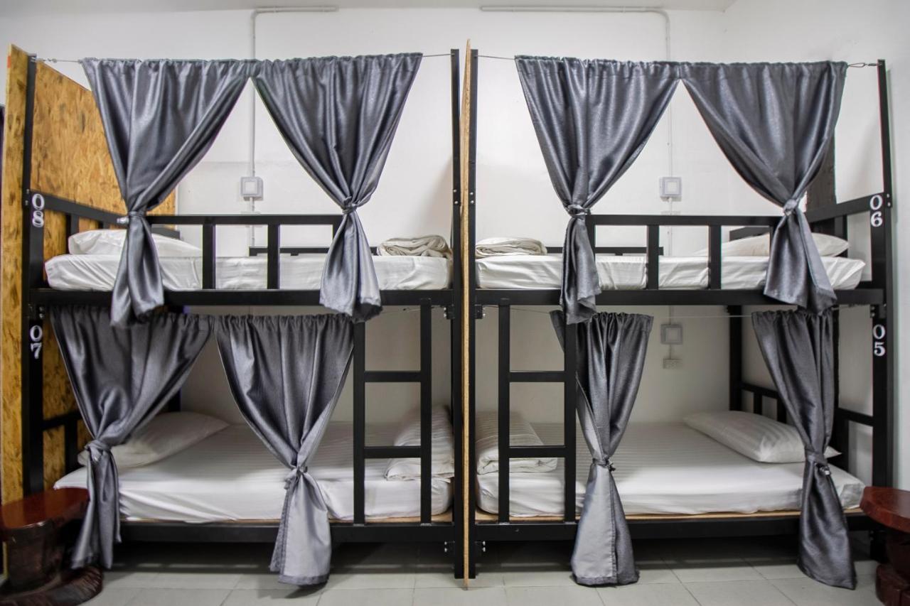 T & T Hostel Kanchanaburi Eksteriør billede