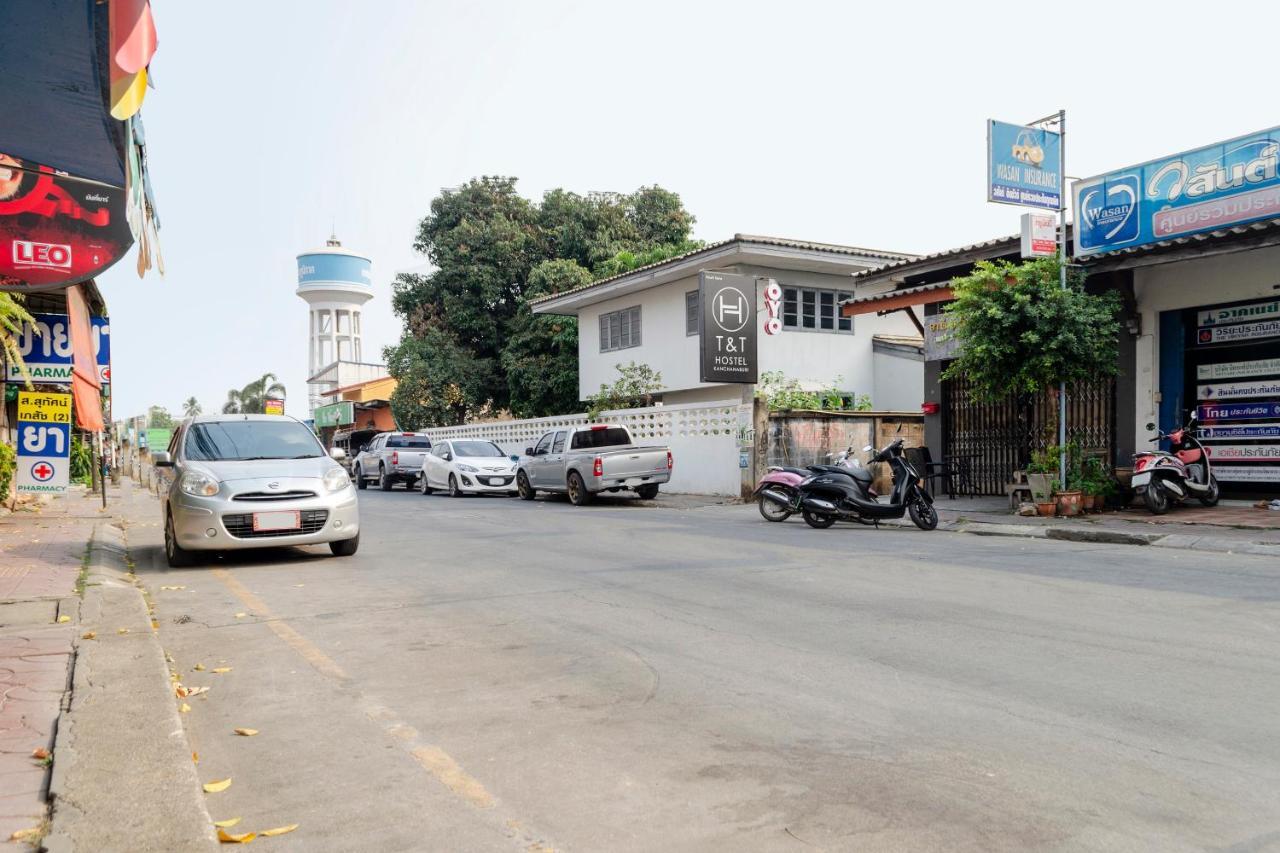 T & T Hostel Kanchanaburi Eksteriør billede